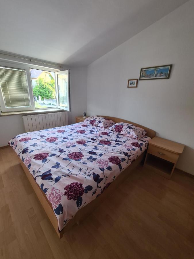 Apartmani Emily Pula Luaran gambar