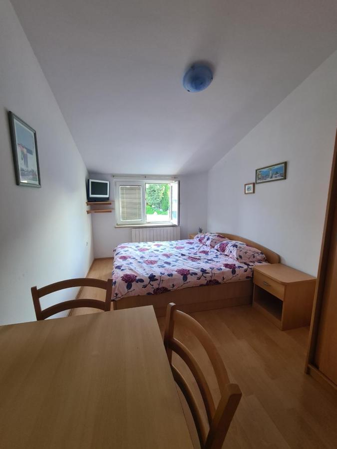 Apartmani Emily Pula Luaran gambar